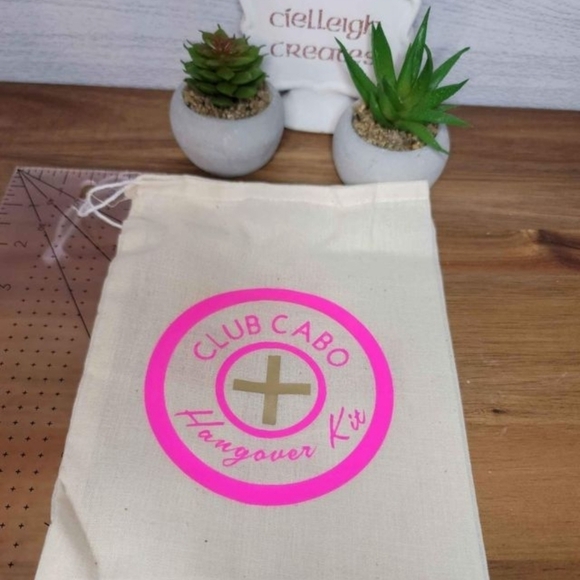 Hangover Kit bag - Picture 4 of 4